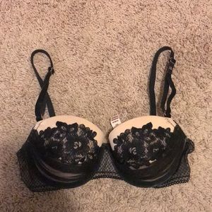 Brand New Victoria’s Secret Dream Angels 32C Bra
